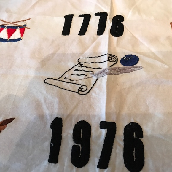 Vintage Patriotic Embroidered Linen - Picture 5 of 6